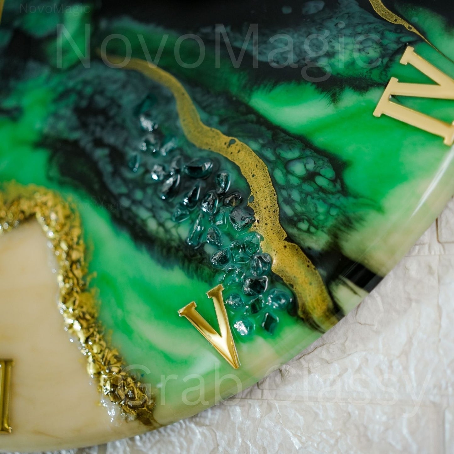 Green Pond Silent Clock 30cm