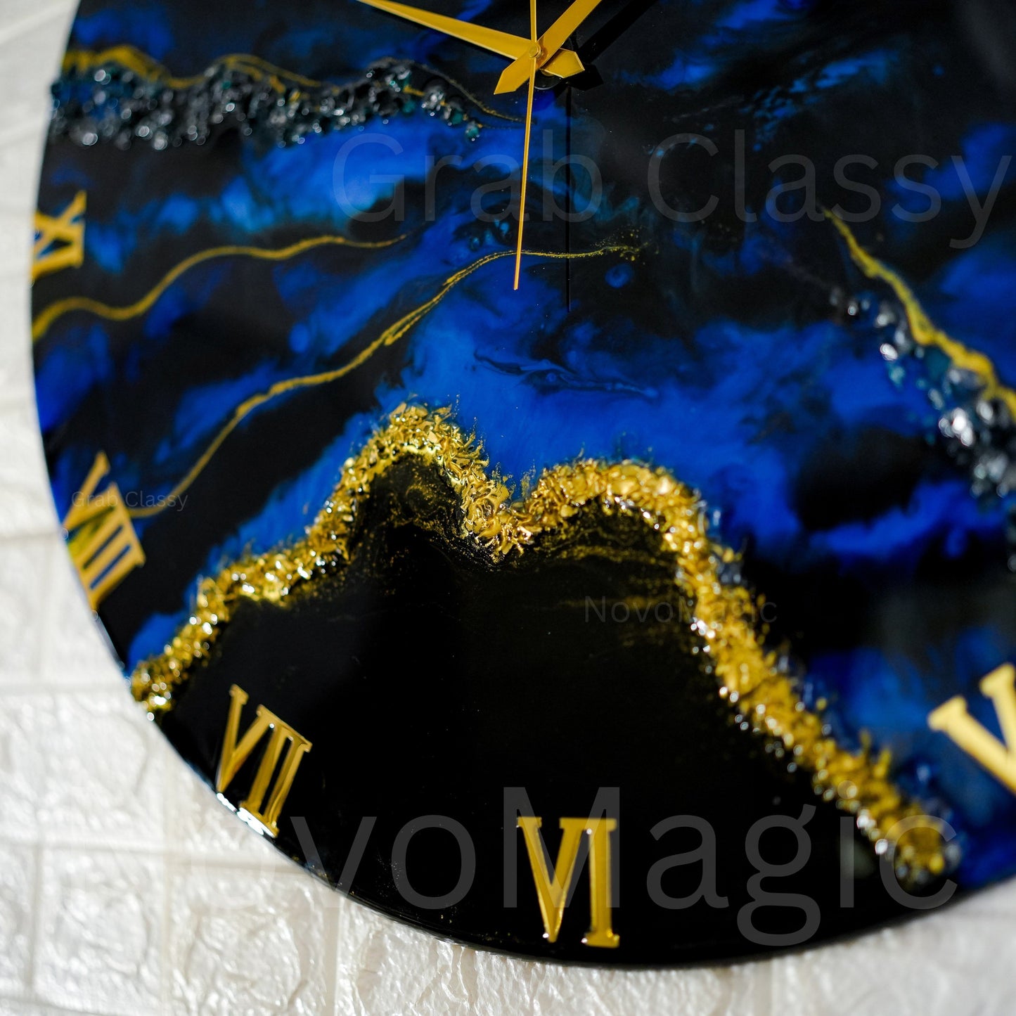 Blue Stunner Medium Size Silent Clock 17.5 Inches