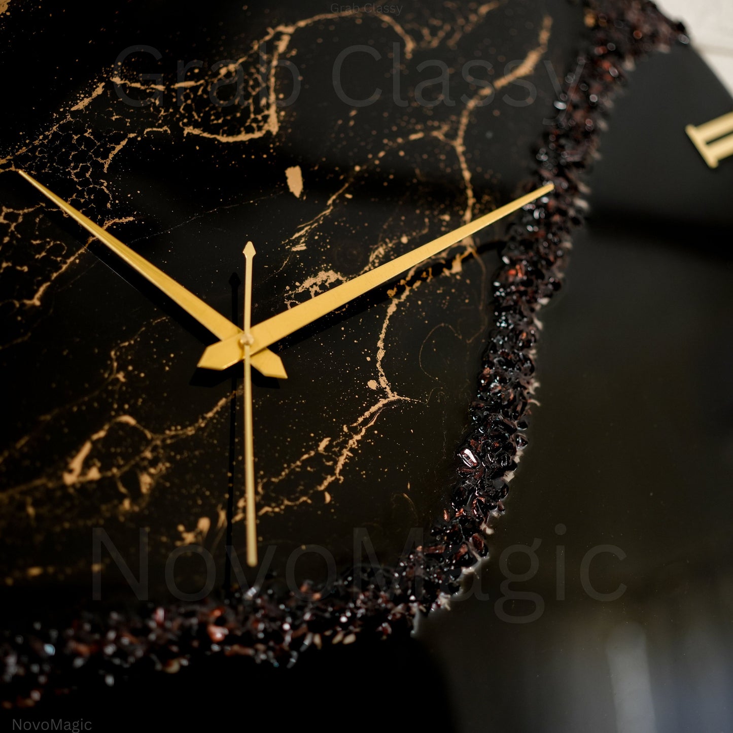 Black Stunner Medium Size Clock 17.5 Inches