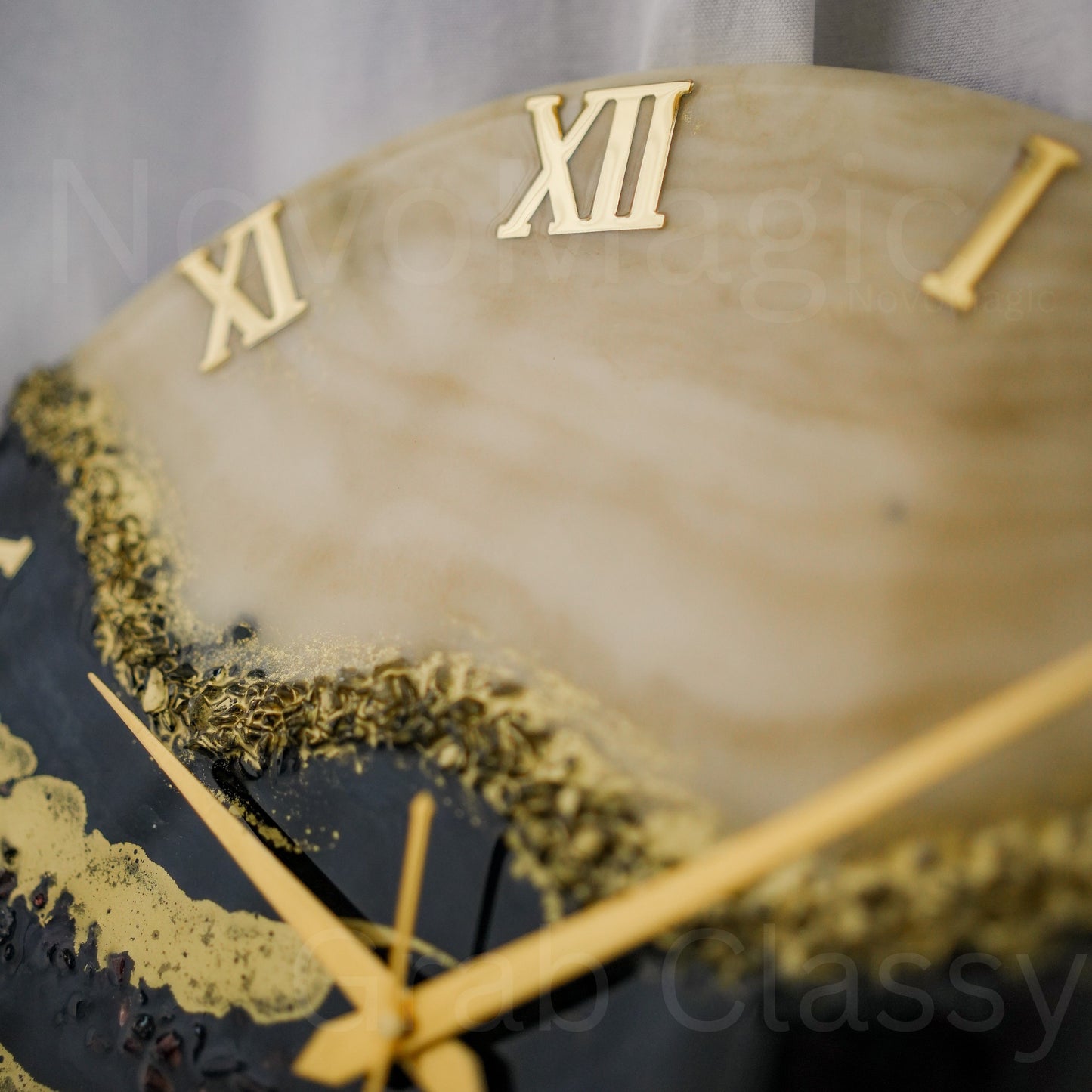 Black pond Medium Size Silent Clock 17.5 Inches