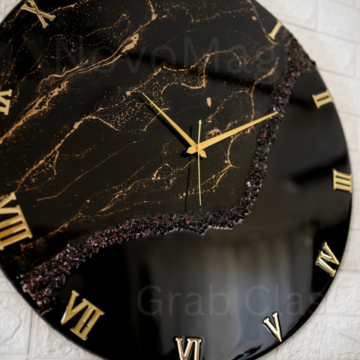 Black Stunner Large Silent Clock