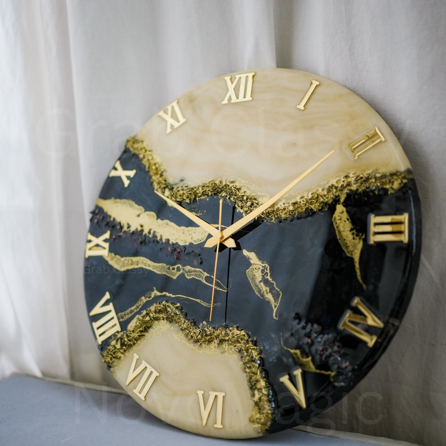 Black pond Medium Size Silent Clock 17.5 Inches