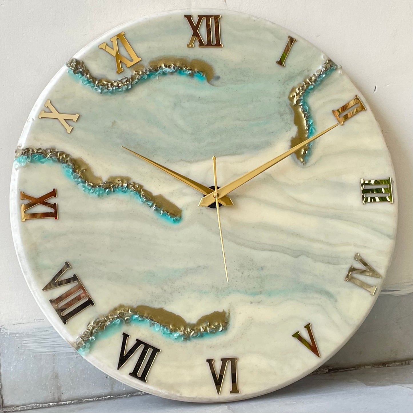 *Oasis Silent Clock 17.5 inches
