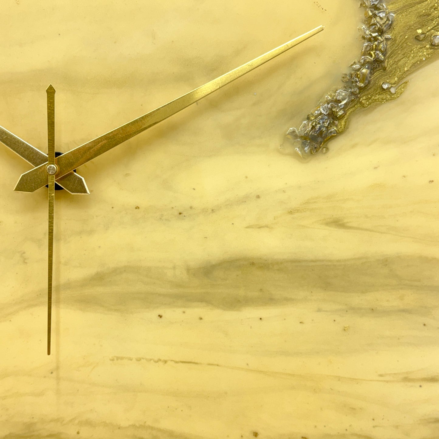 Desert Clock Large 27 Inches(CS)