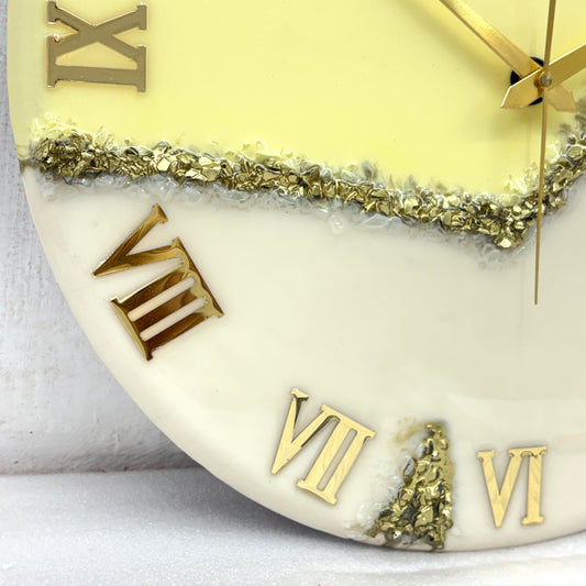 *Yellow Peak Clock 17.5 inches(CS)