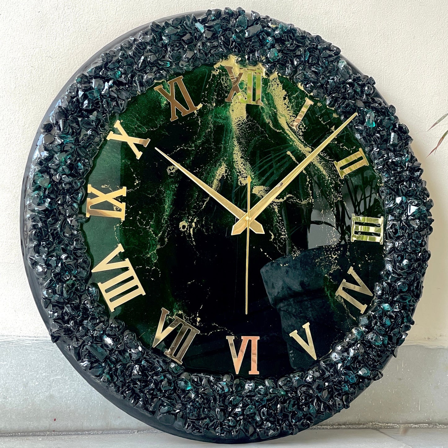Dark Green Silent Clock