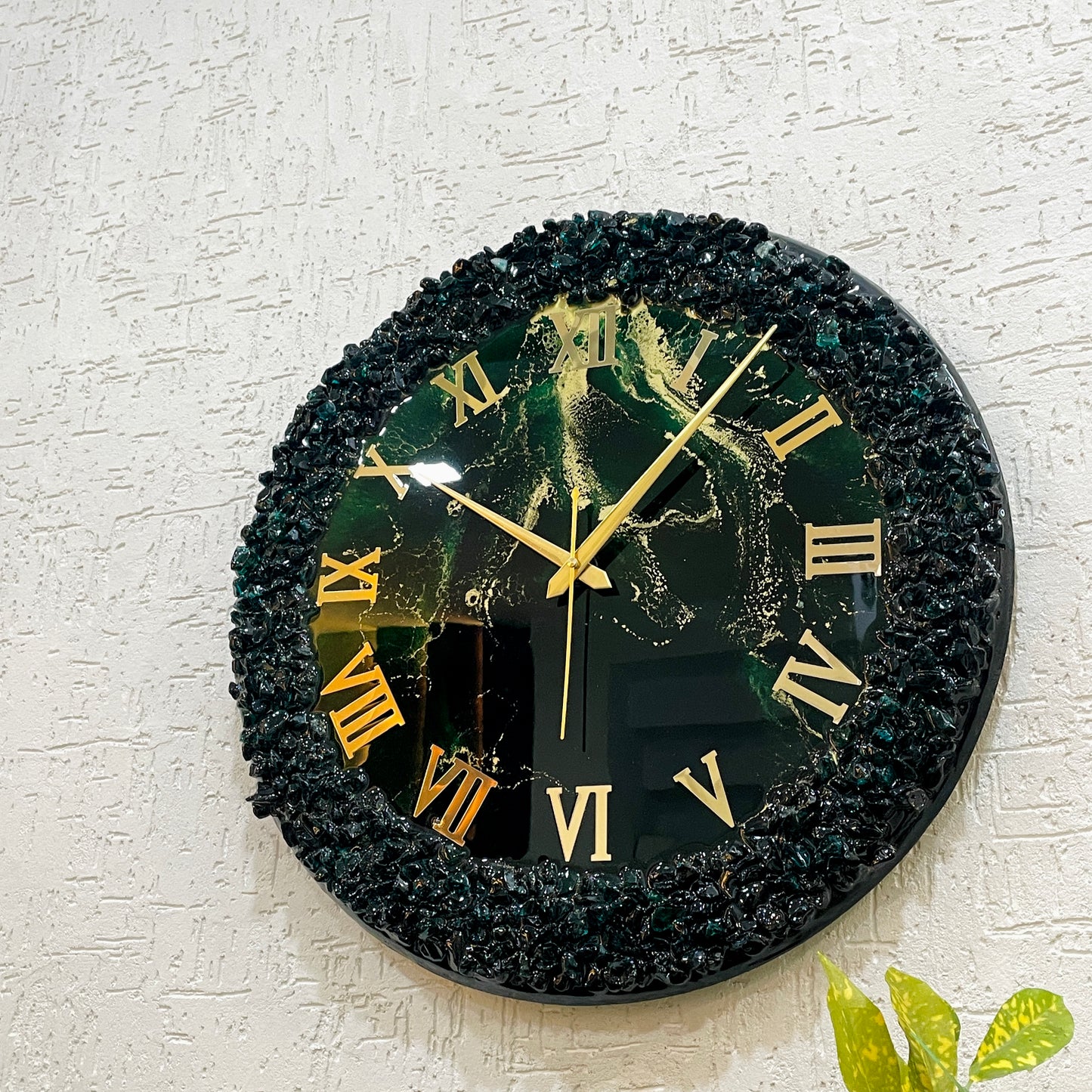 Dark Green Silent Clock