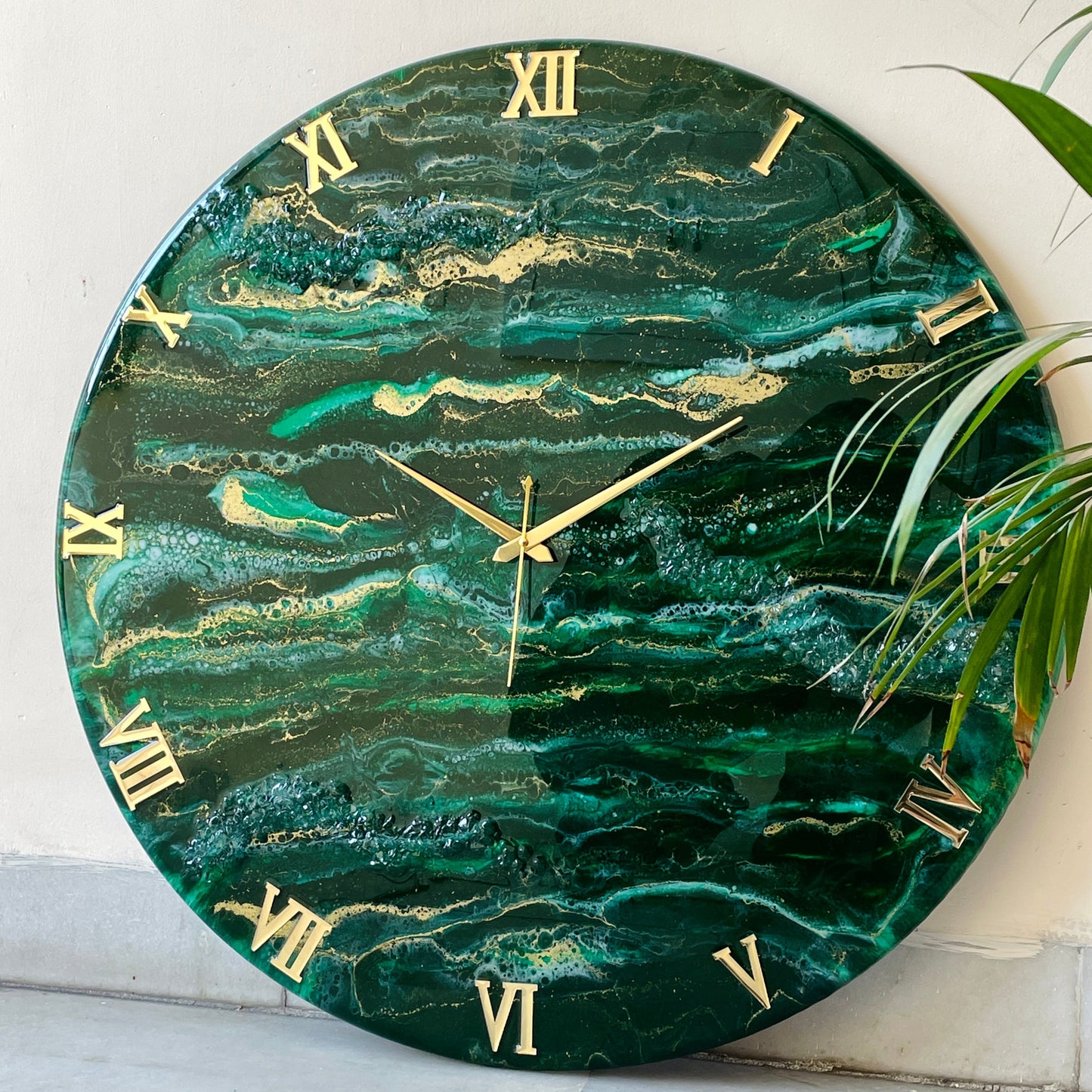 Green Desert Silent Clock