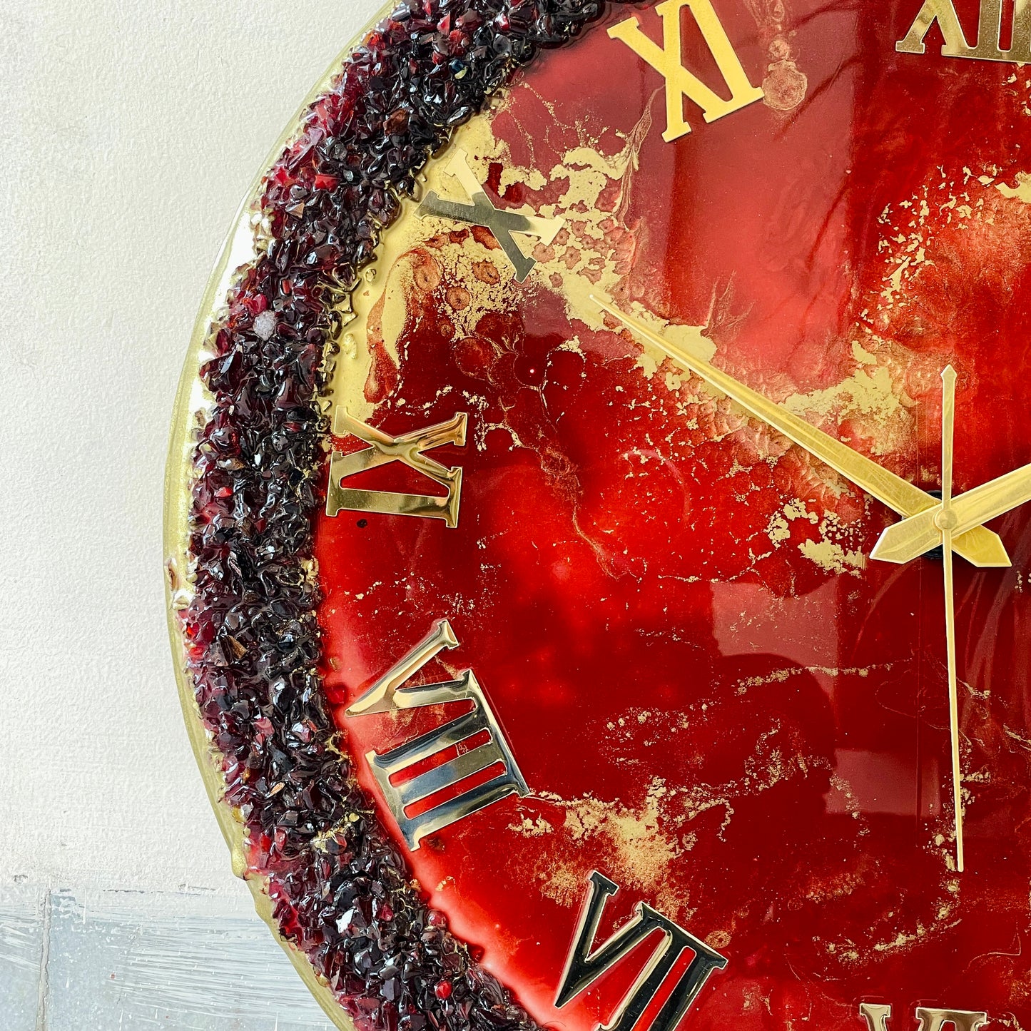 Red Ring Silent Clock