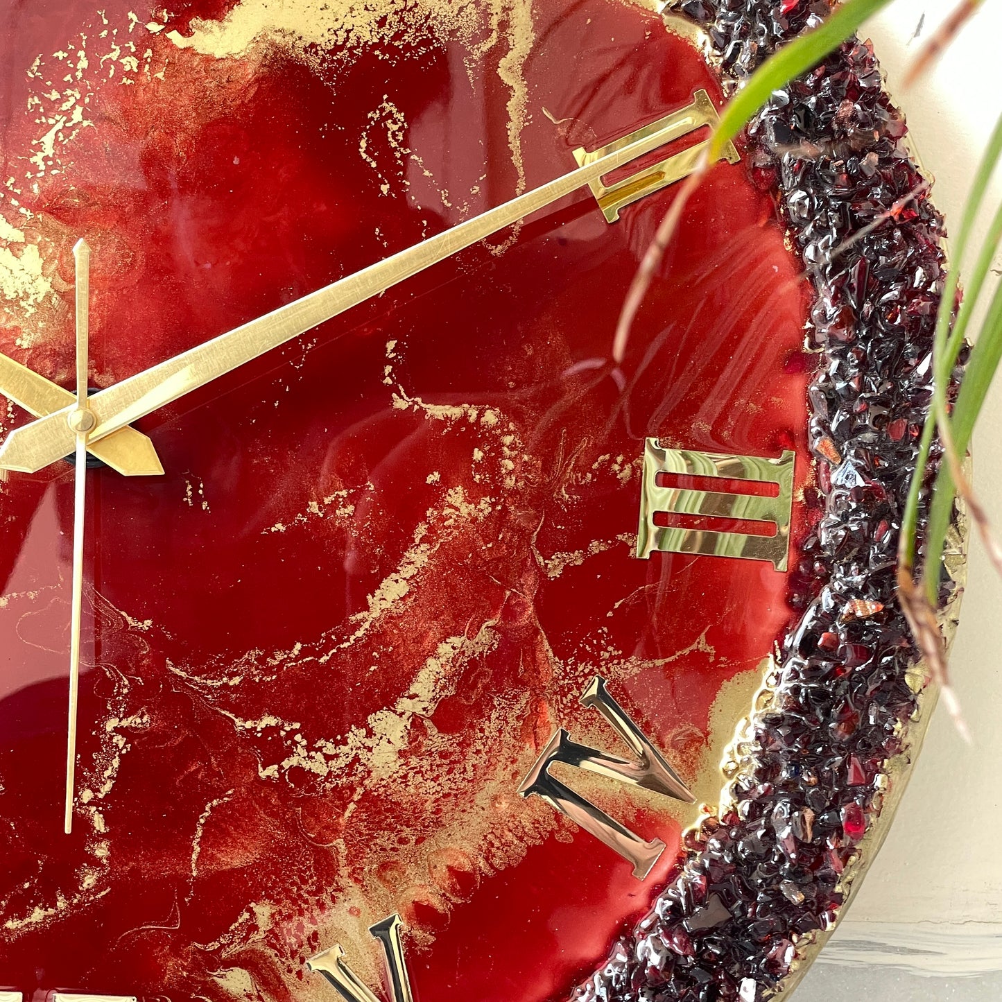 Red Ring Silent Clock