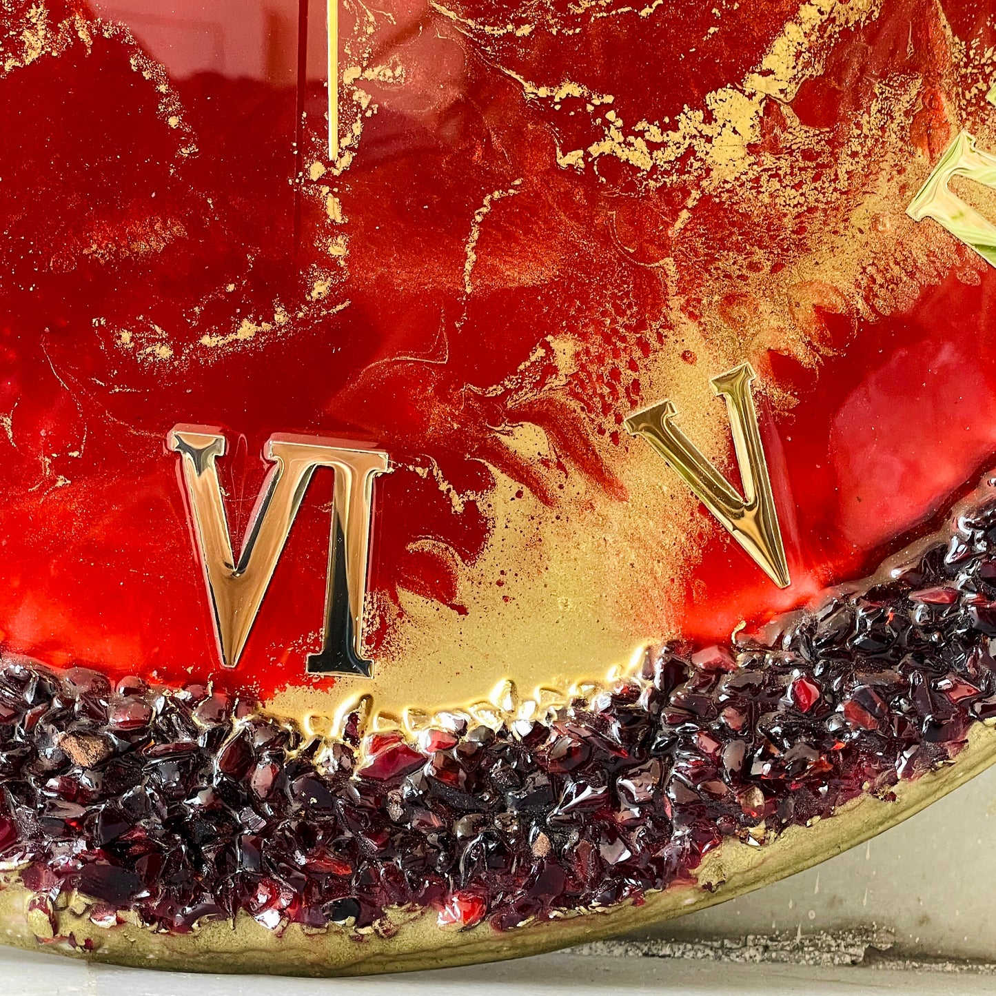 Red Ring Silent Clock