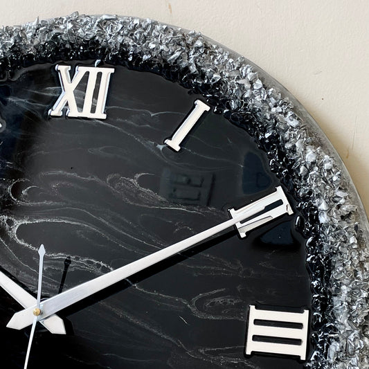 Black Silver Ring Silent Clock