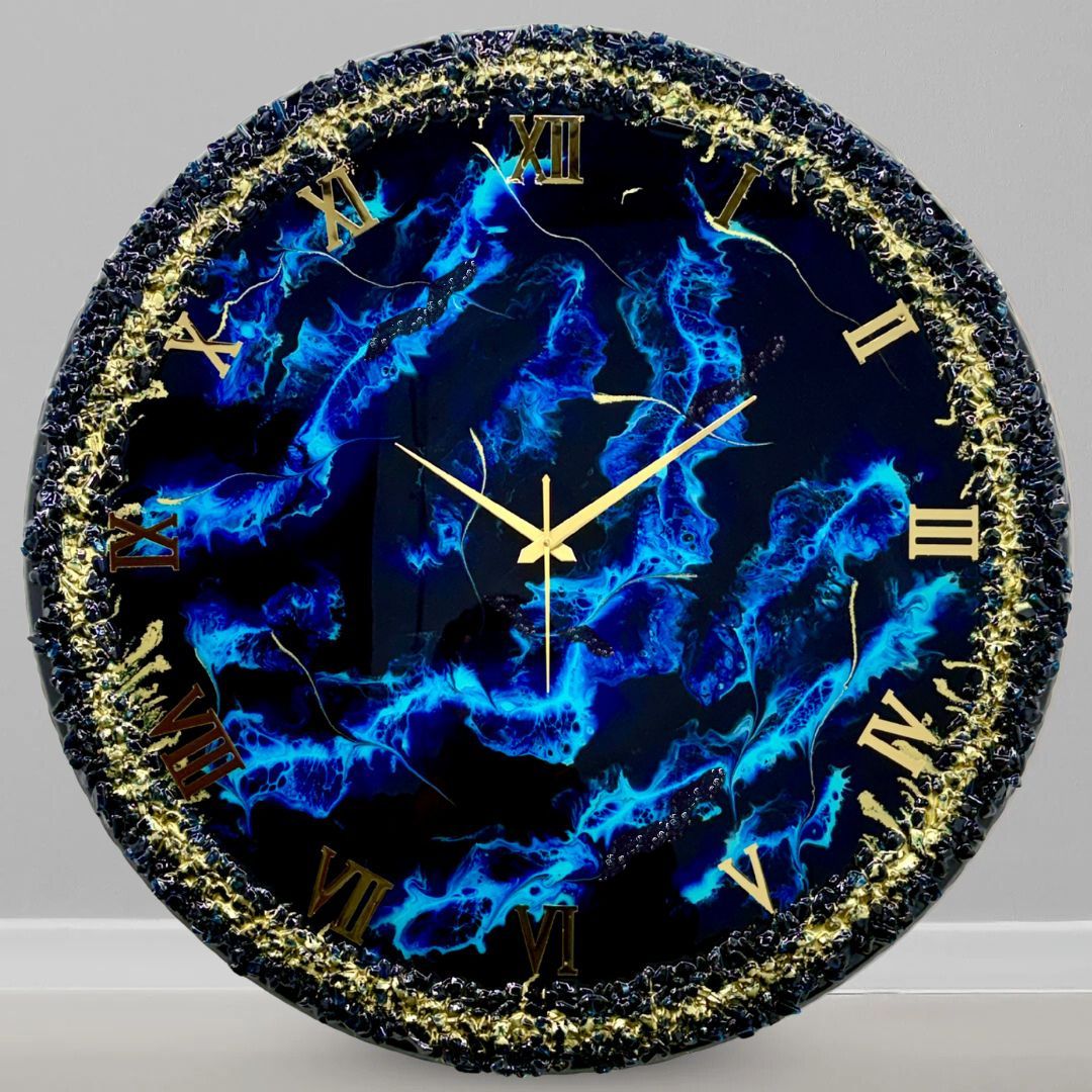 Green Resin Clock Large By Novo Magic