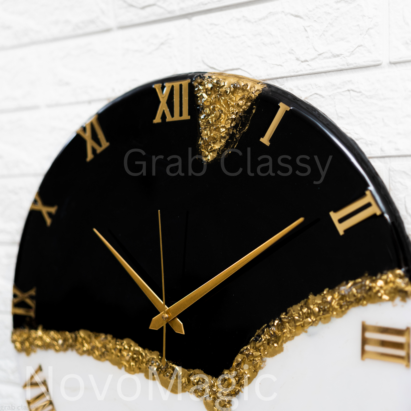 Black Peak Silent Clock 30cm