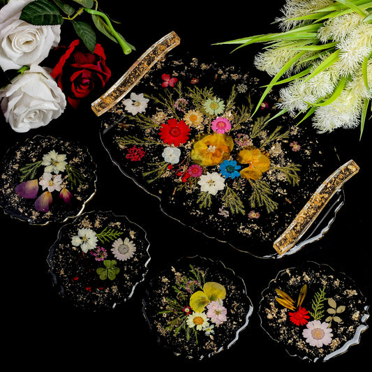 The Garden - Real Flowers Handmade Tray Set With 6 Coasters (Black)