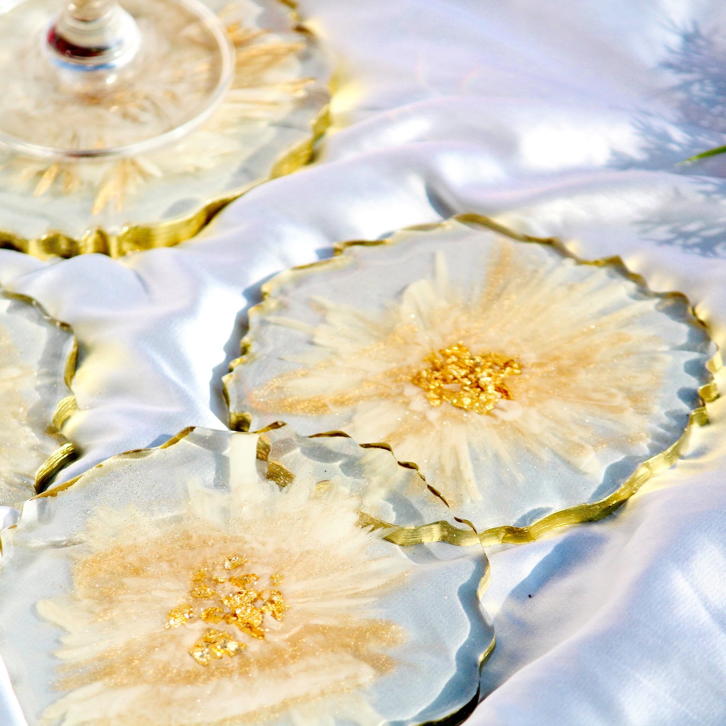 Abstract Handmade Champagne/White Tray With Six Coasters