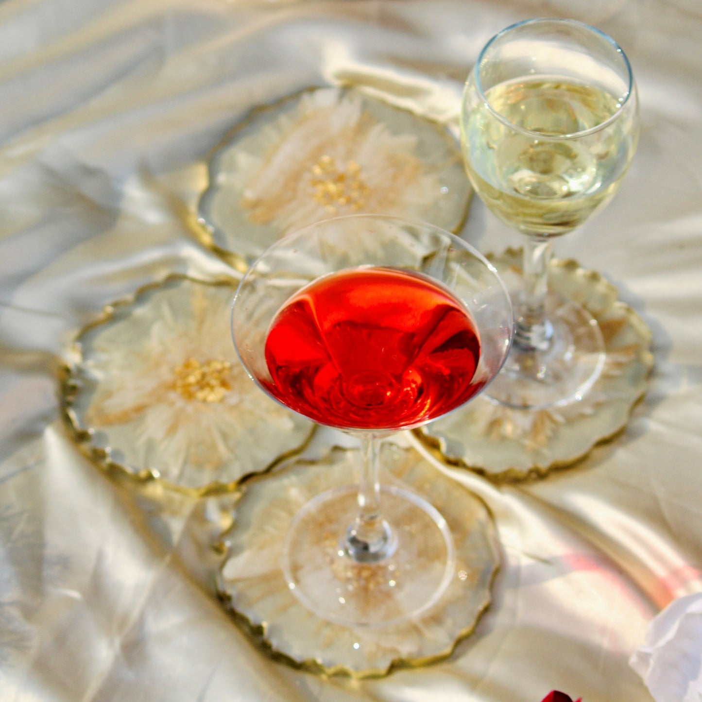 Abstract Handmade Champagne/White Tray With Six Coasters