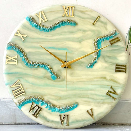 *Oasis Silent Clock 17.5 inches