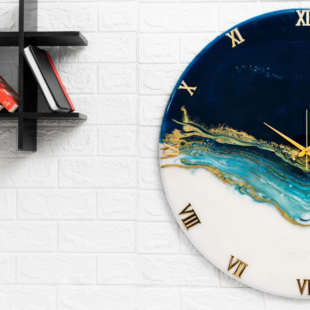Ticking Thunder Silent Resin Wall Clock (Royal Blue)