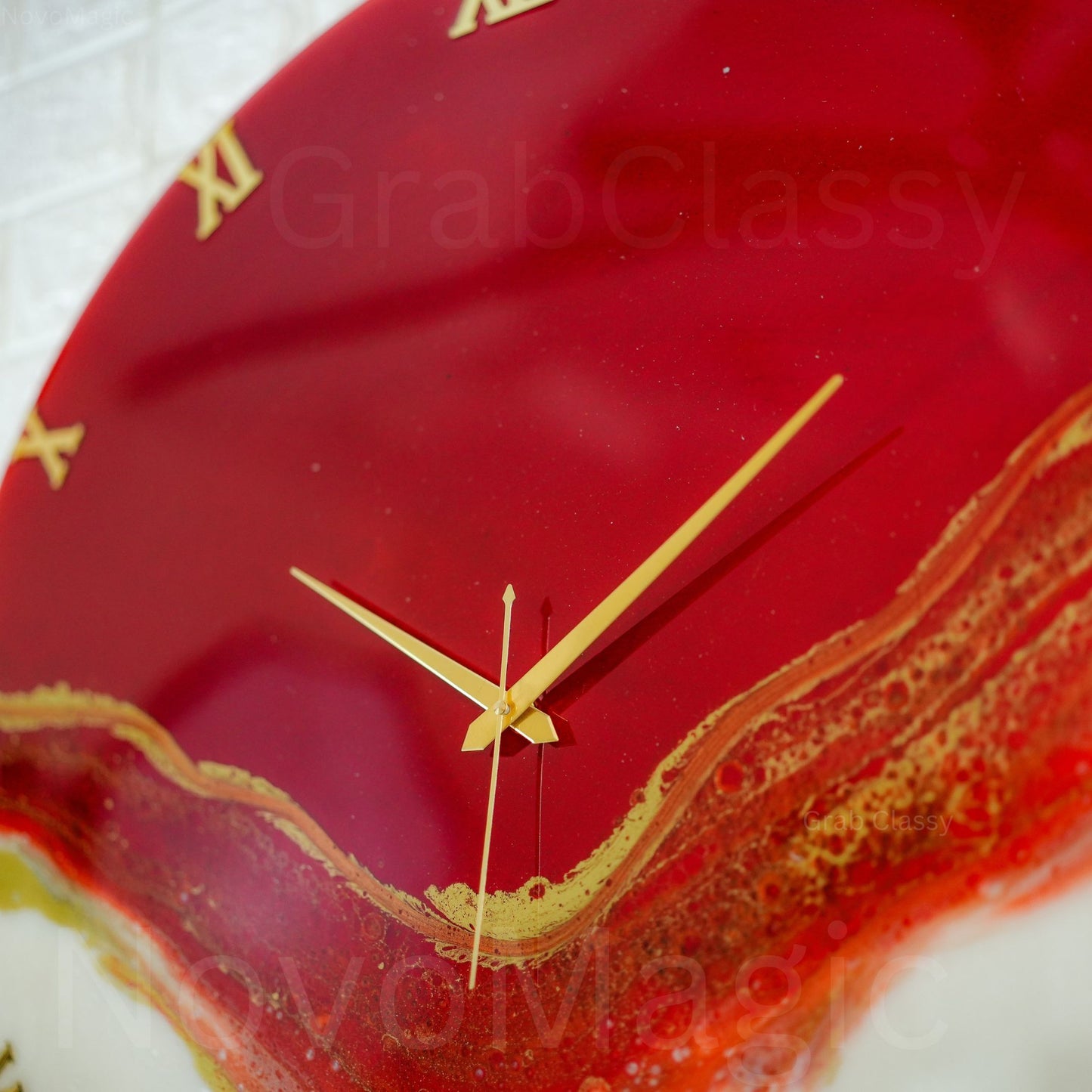 Red Stunner Medium Size Silent Clock 17.5 Inches