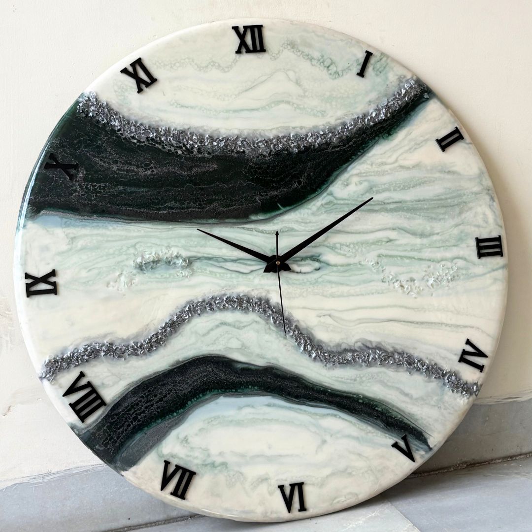 *Ivy Clock Large 27 Inches