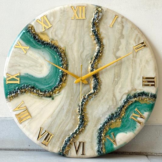 *Green geode  Silent Clock 17.5 inches