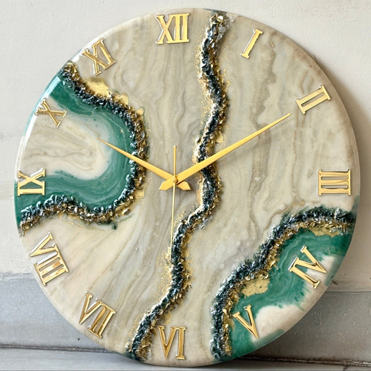 *Green geode  Silent Clock 17.5 inches