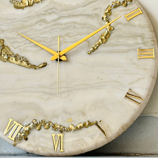*desert Silent Clock 17.5 inches