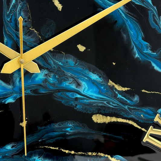*Blue Blast Clock 17.5 inches(CS)