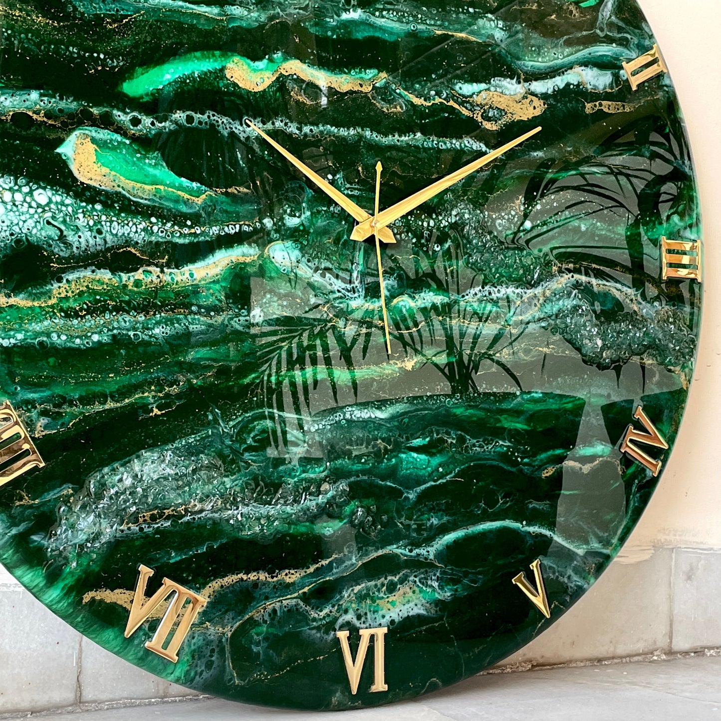 Green Desert Silent Clock