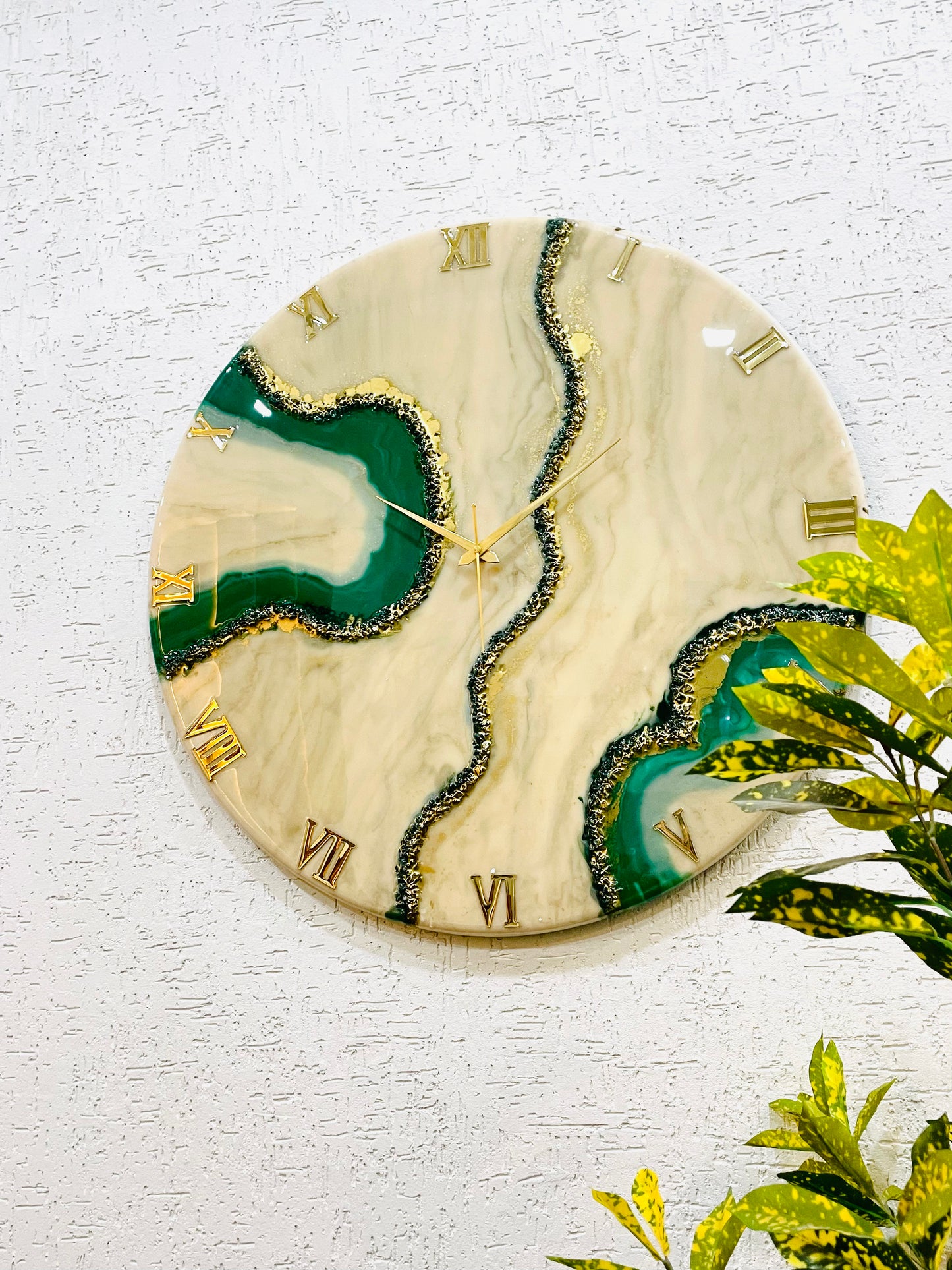 *Green geode Clock Large 27 Inches