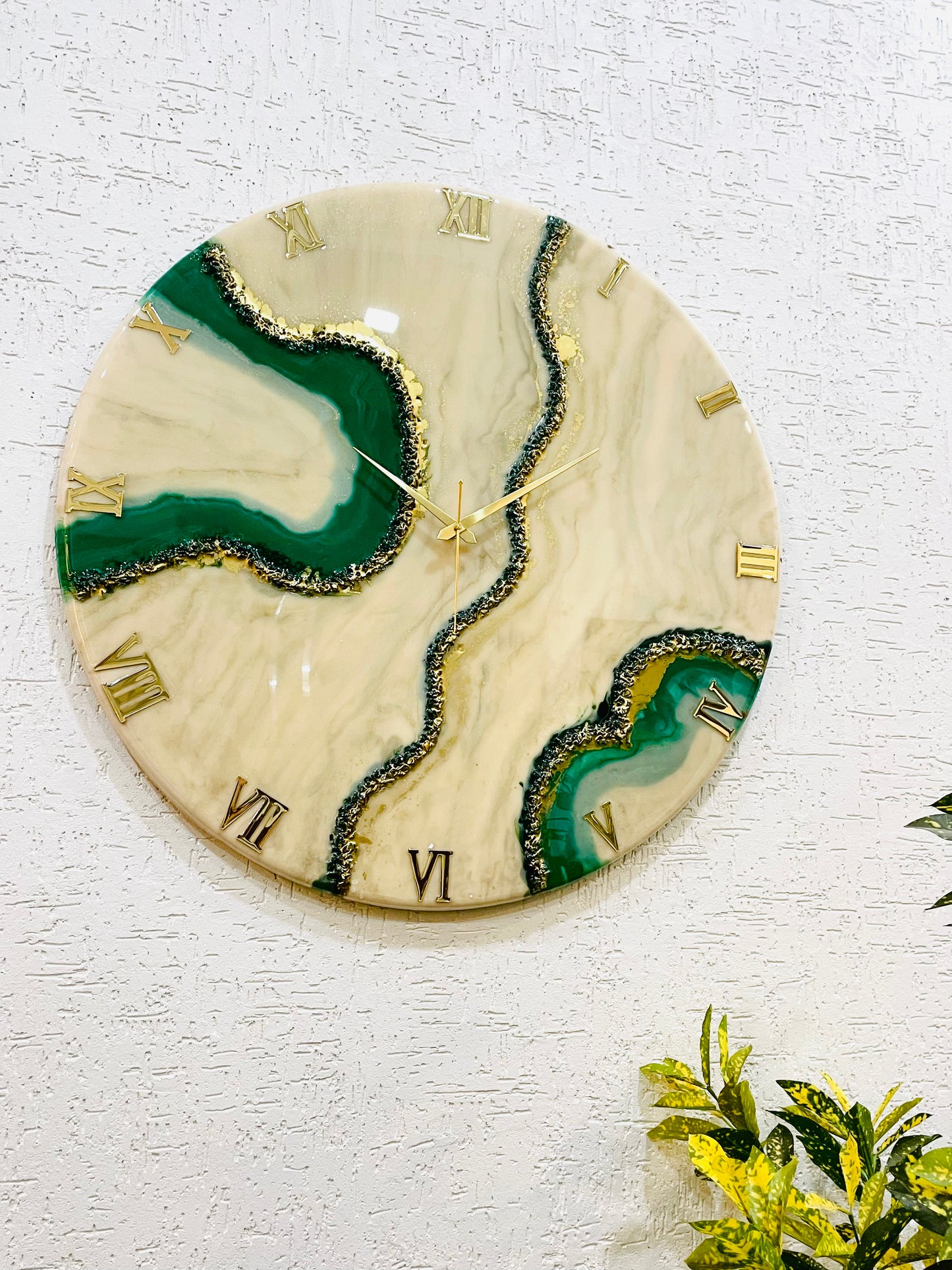 *Green geode Clock Large 27 Inches