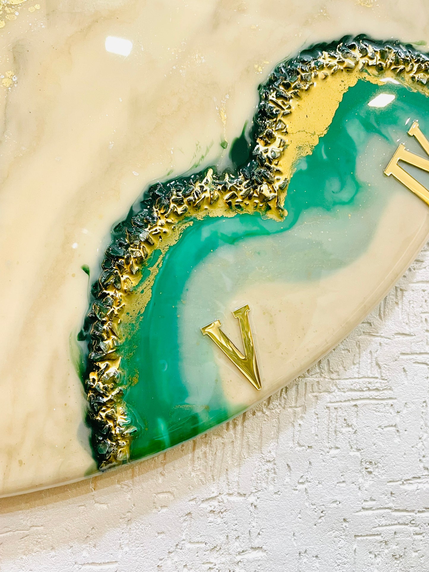 *Green geode Clock Large 27 Inches