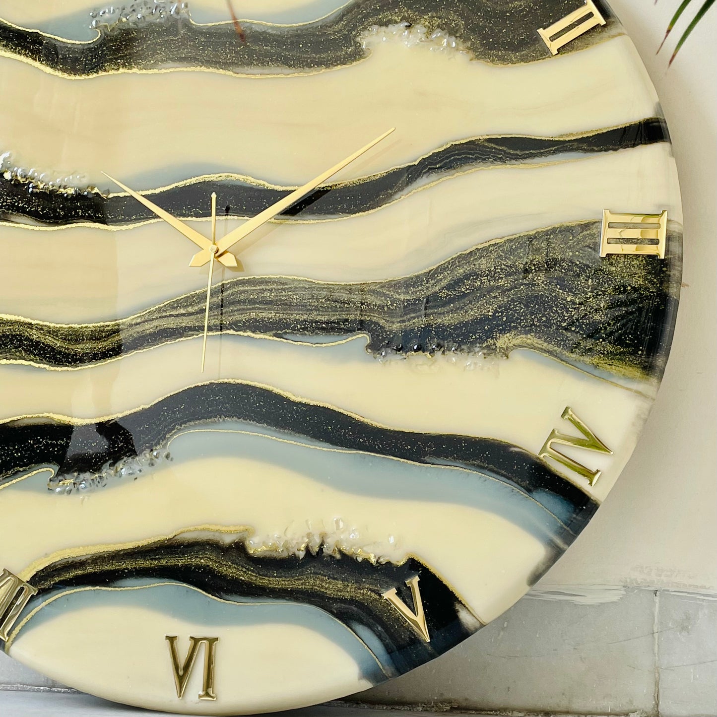 *Black falls Clock Large 27 Inches