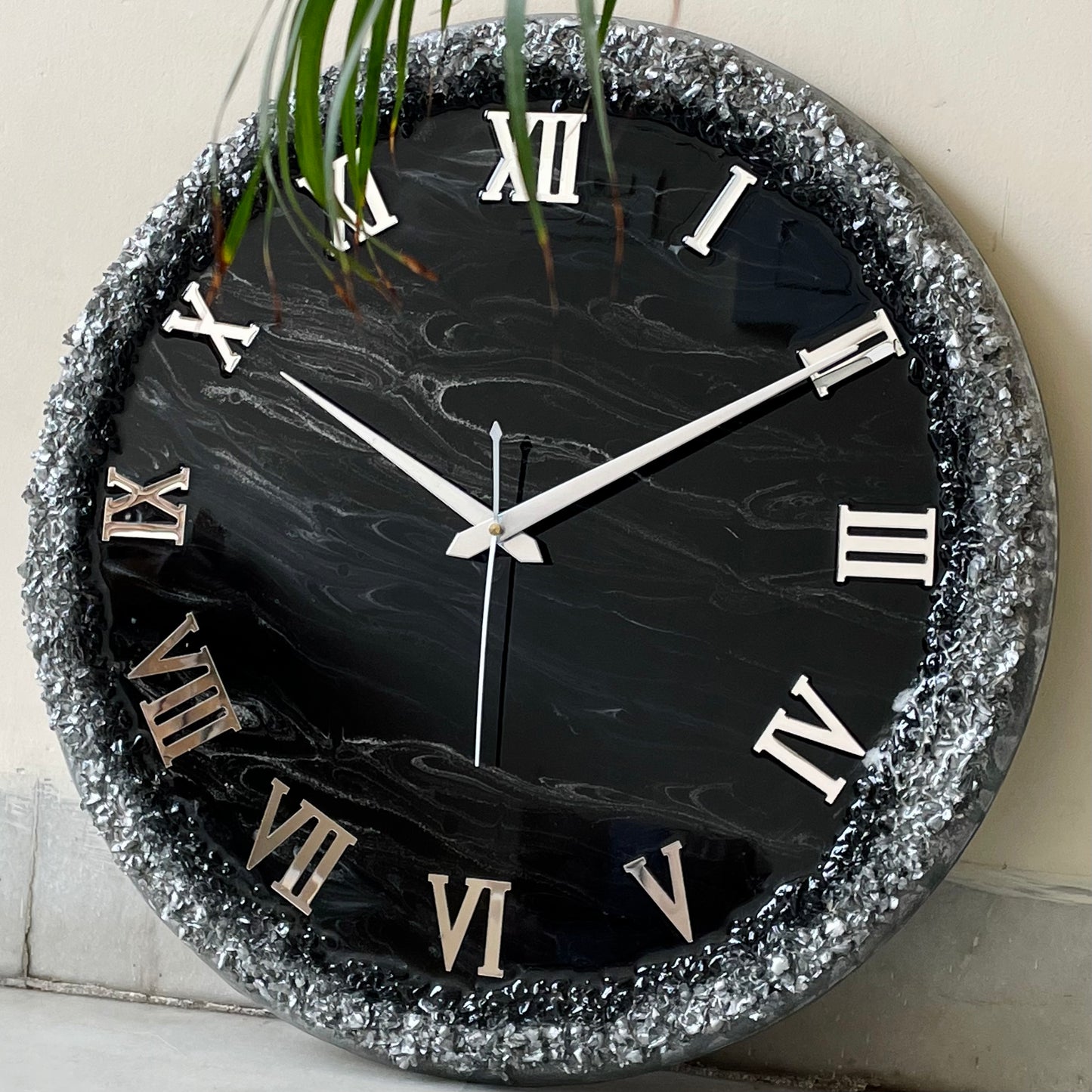 Black Silver Ring Silent Clock