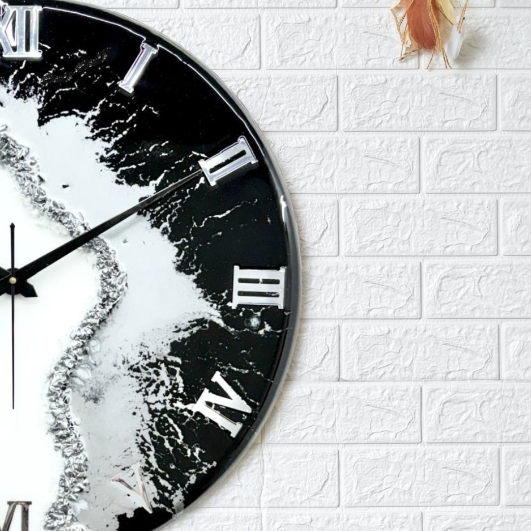 Black fire Silent Clock 17.5 inches