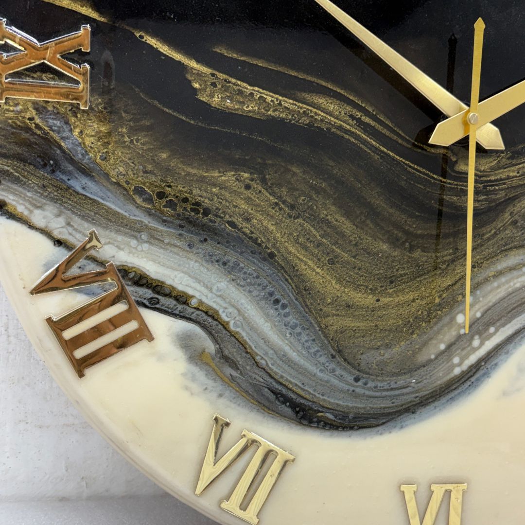 Eclipse clock 17.5 inches (CS)