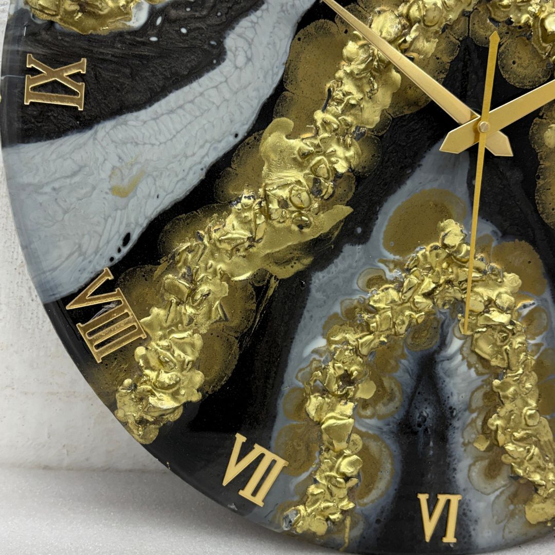 Black Geode clock 17.5 inches (CS)