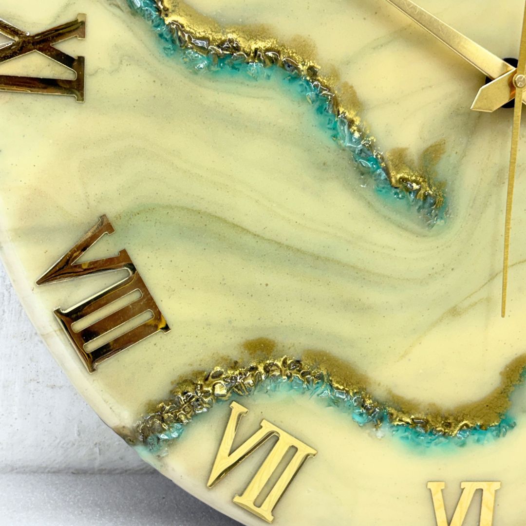 Oasis clock 17.5 inches (CS)