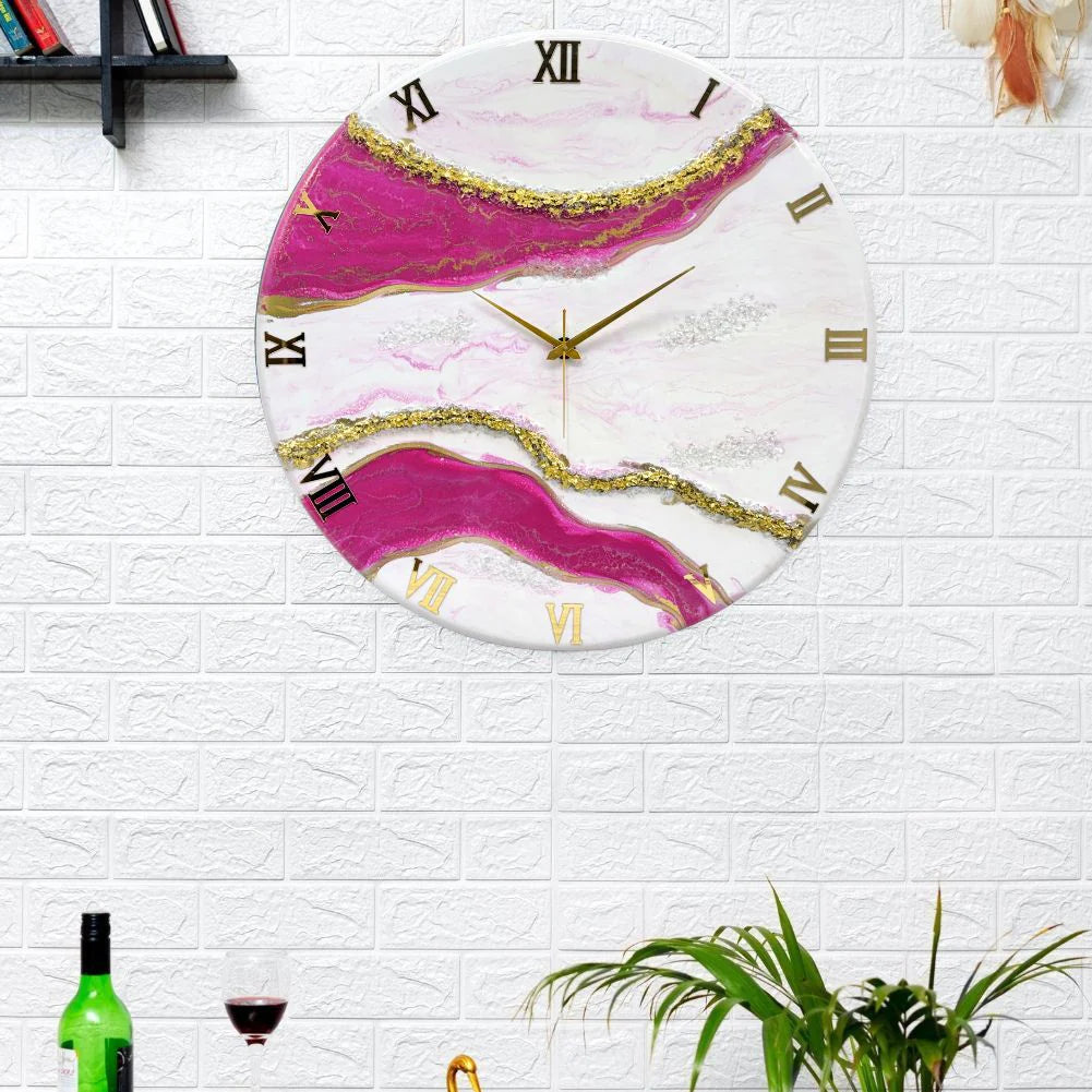 The Duchess Silent Clock