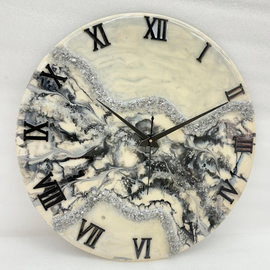 Curvy Black White silent Clock 17.5 inches