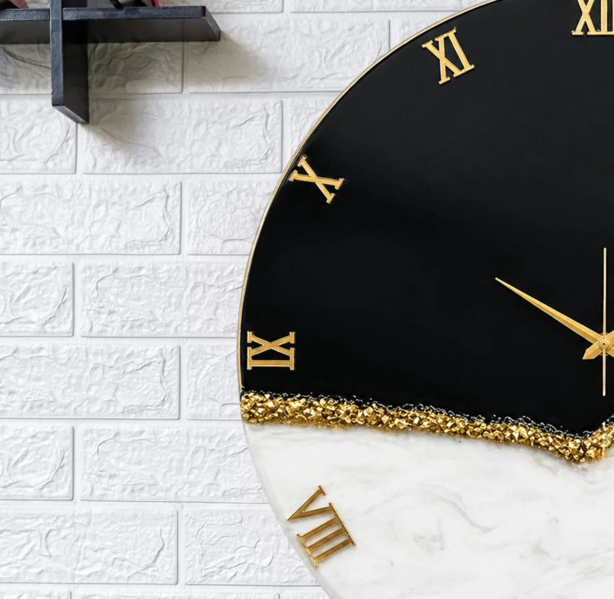 Black Peak Silent Clock 30cm