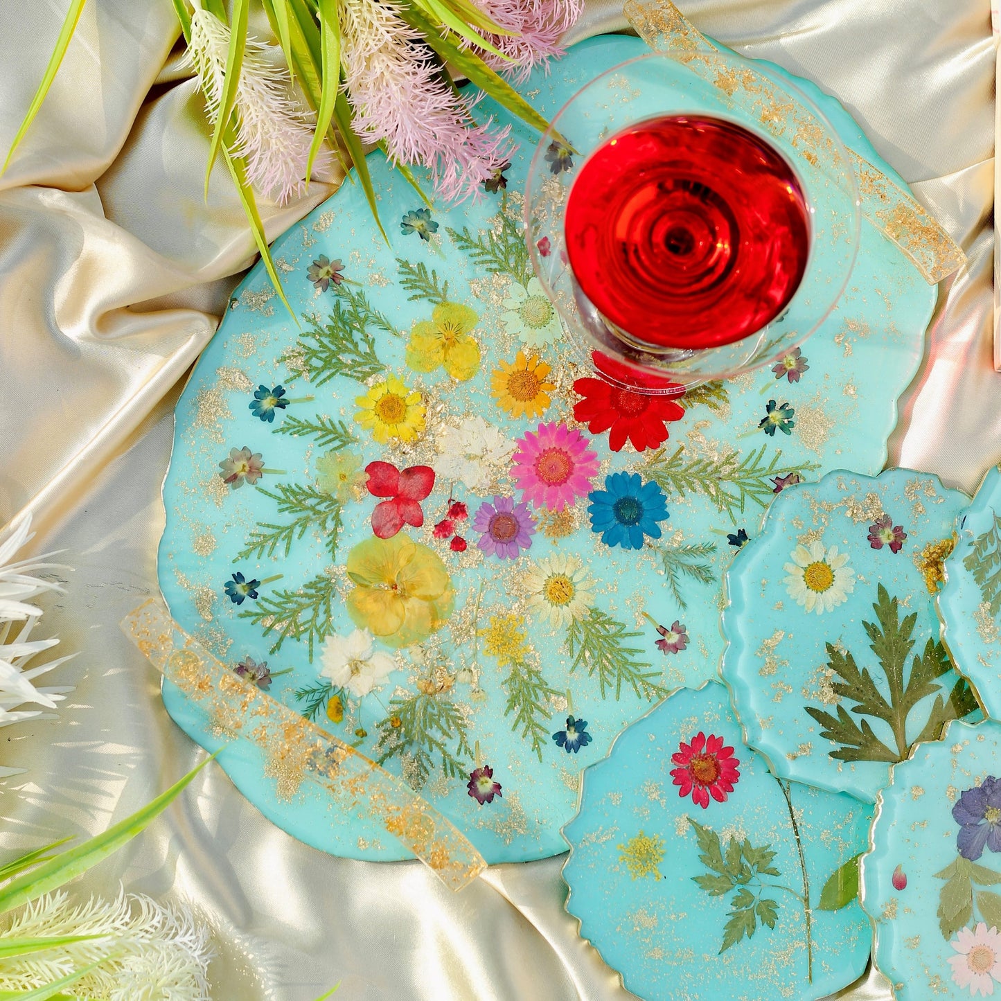 The Garden - Real Flowers Handmade Tray Set With 6 Coasters (Blue)