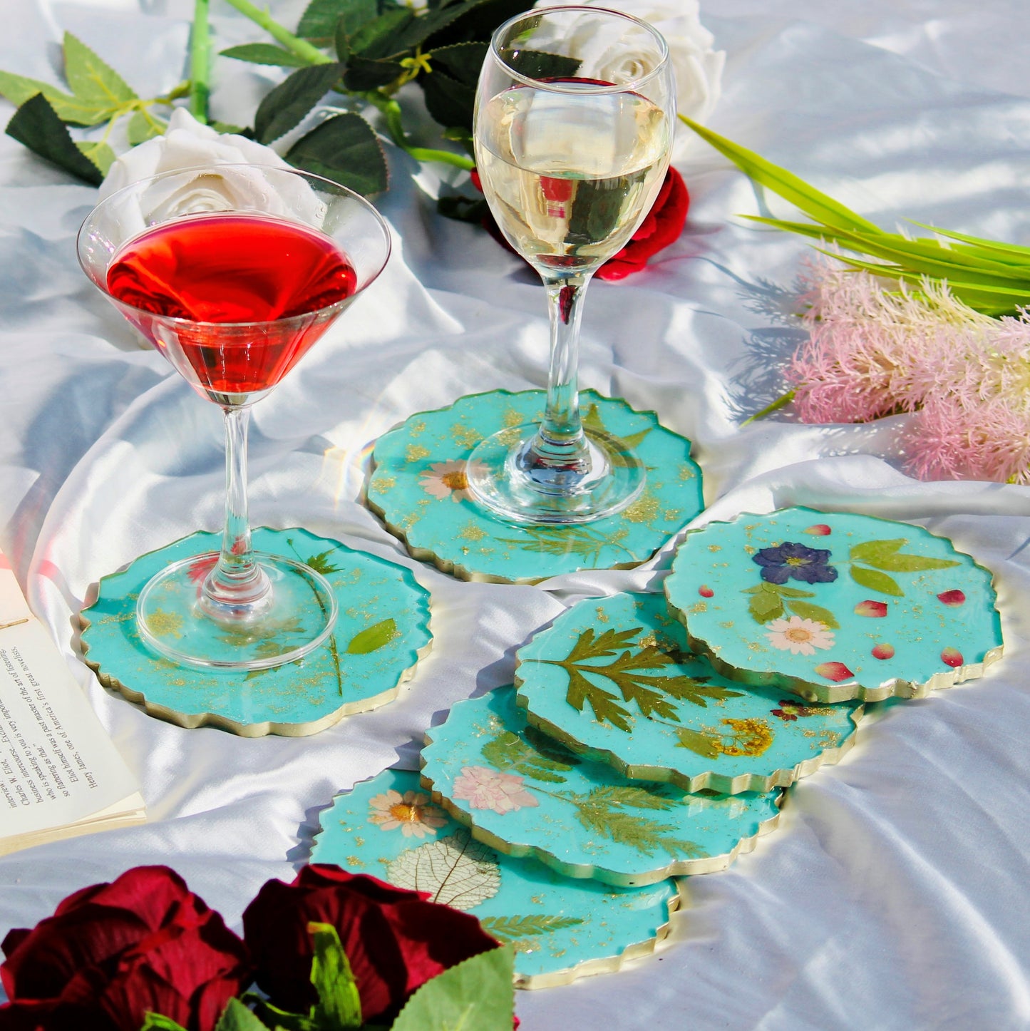 The Garden - Real Flowers Handmade Tray Set With 6 Coasters (Blue)